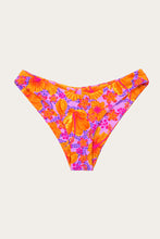 Load image into Gallery viewer, Hibiscus Malta Bottom