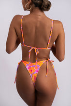Load image into Gallery viewer, Hibiscus Salina Bottom