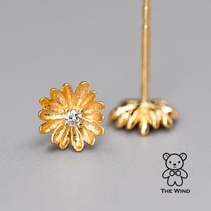 Small Diamond Marguerites Flower Stud Earrings 18K Yellow Gold