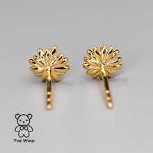 Load image into Gallery viewer, Small Diamond Marguerites Flower Stud Earrings 18K Yellow Gold
