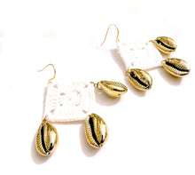 Load image into Gallery viewer, Statement Golden Cowrie Shell