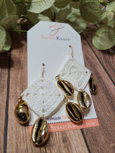 Load image into Gallery viewer, Statement Golden Cowrie Shell