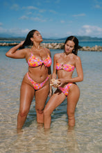 Load image into Gallery viewer, Hibiscus Capri Bottom